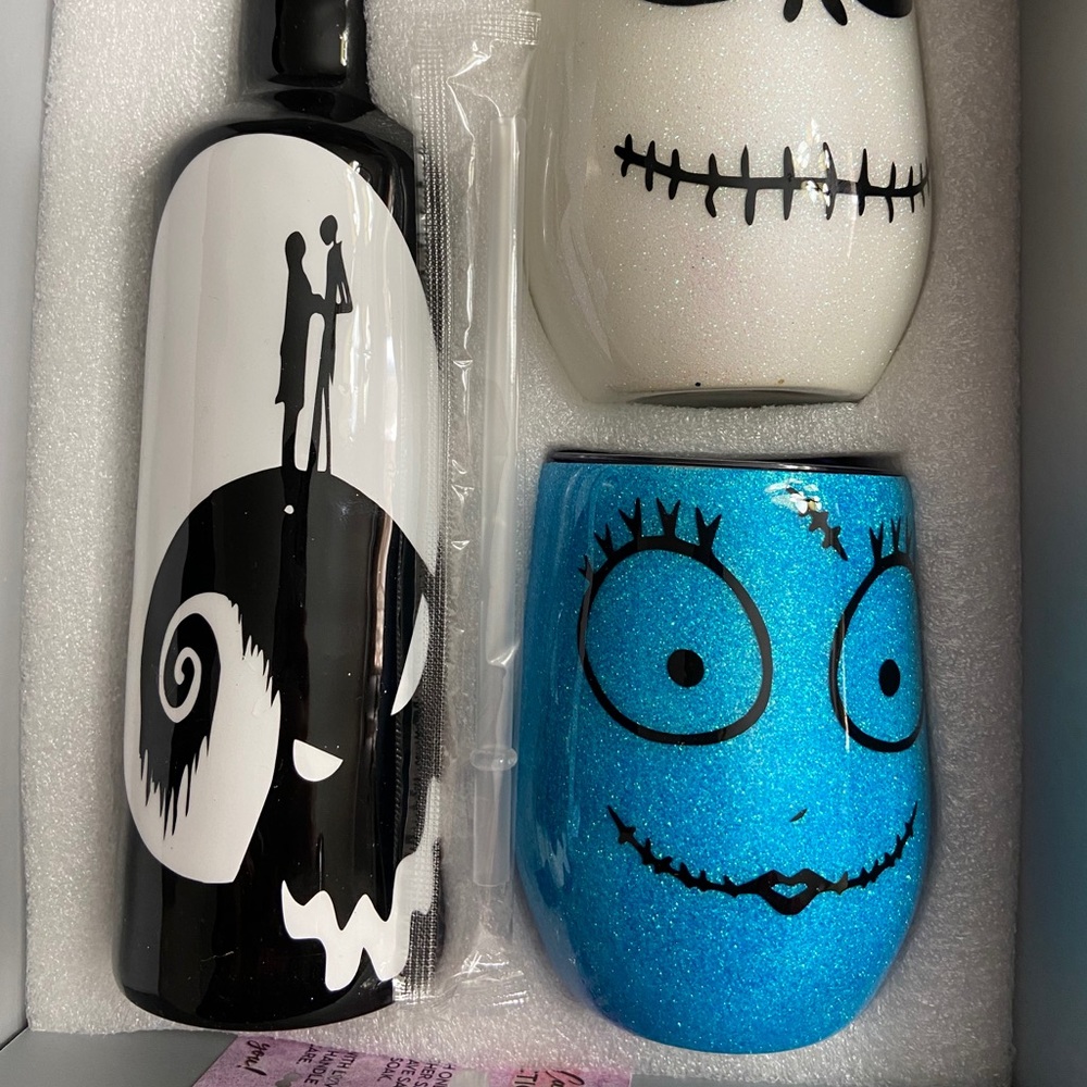 Etsy handmade Jack and Sally wine tumbler set